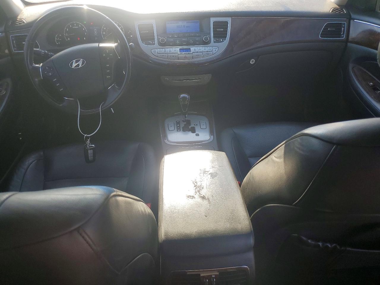 2009 HYUNDAI GENESIS