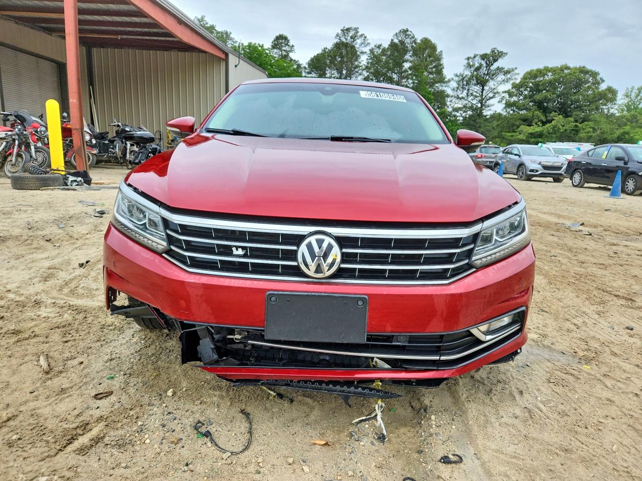 2017 VOLKSWAGEN PASSAT