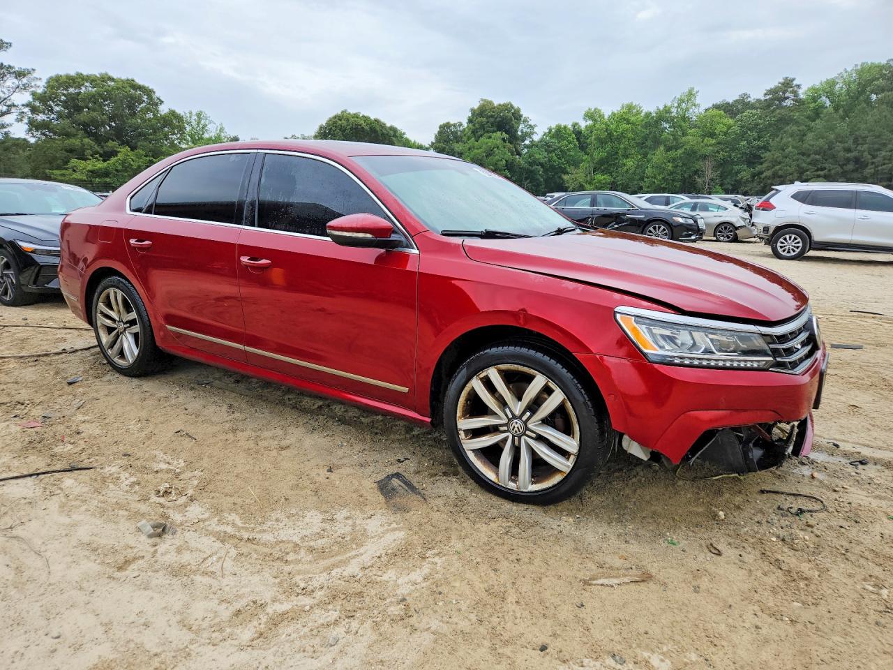 2017 VOLKSWAGEN PASSAT