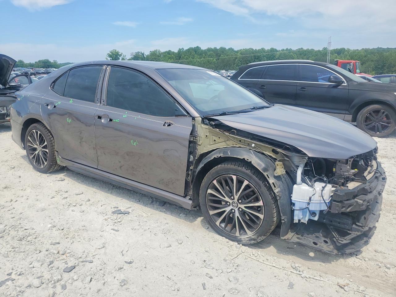 2019 TOYOTA CAMRY