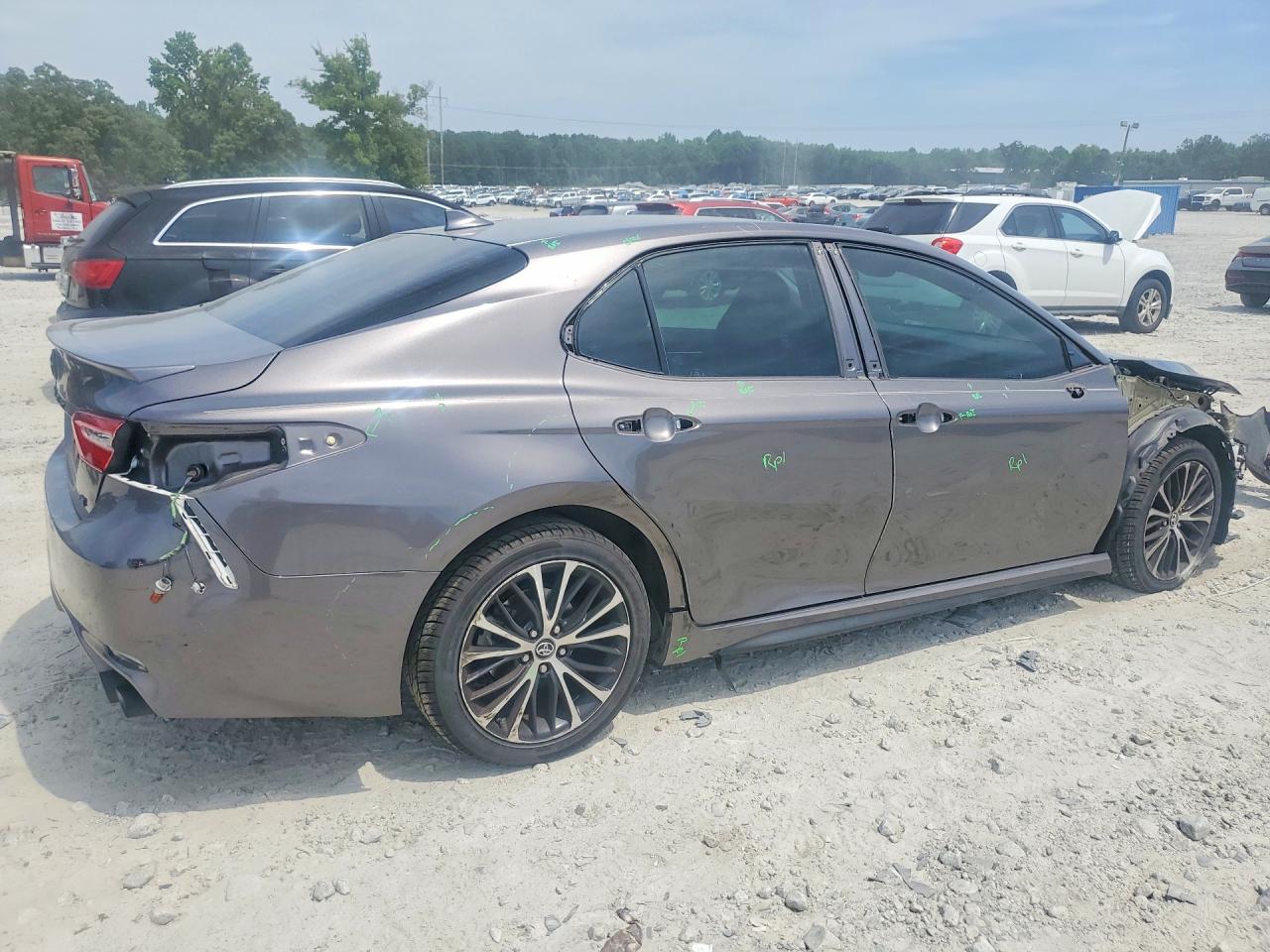 2019 TOYOTA CAMRY