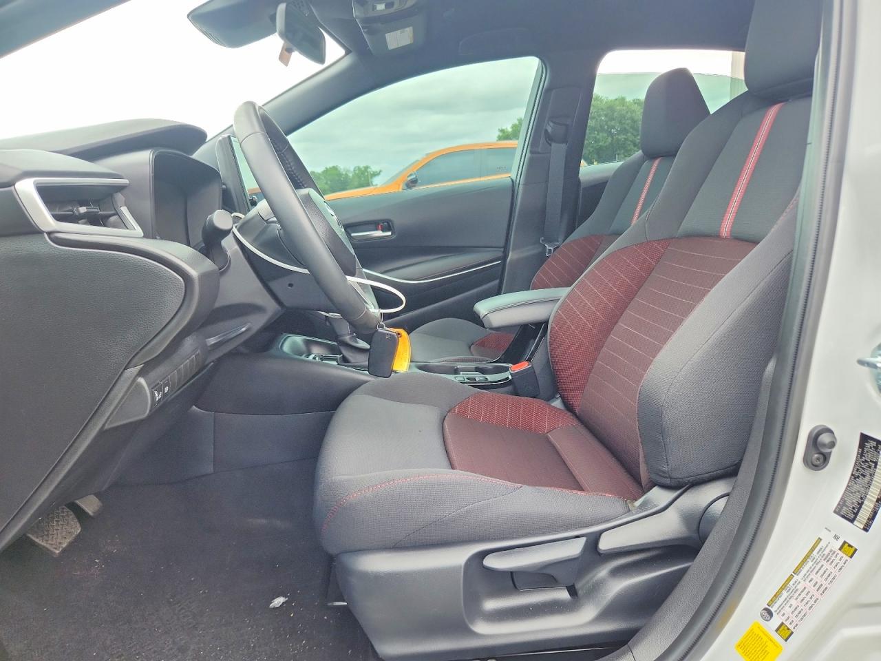 2025 TOYOTA COROLLA