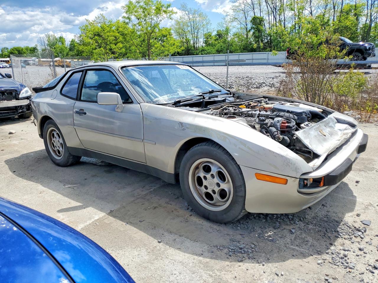 1984 PORSCHE 944