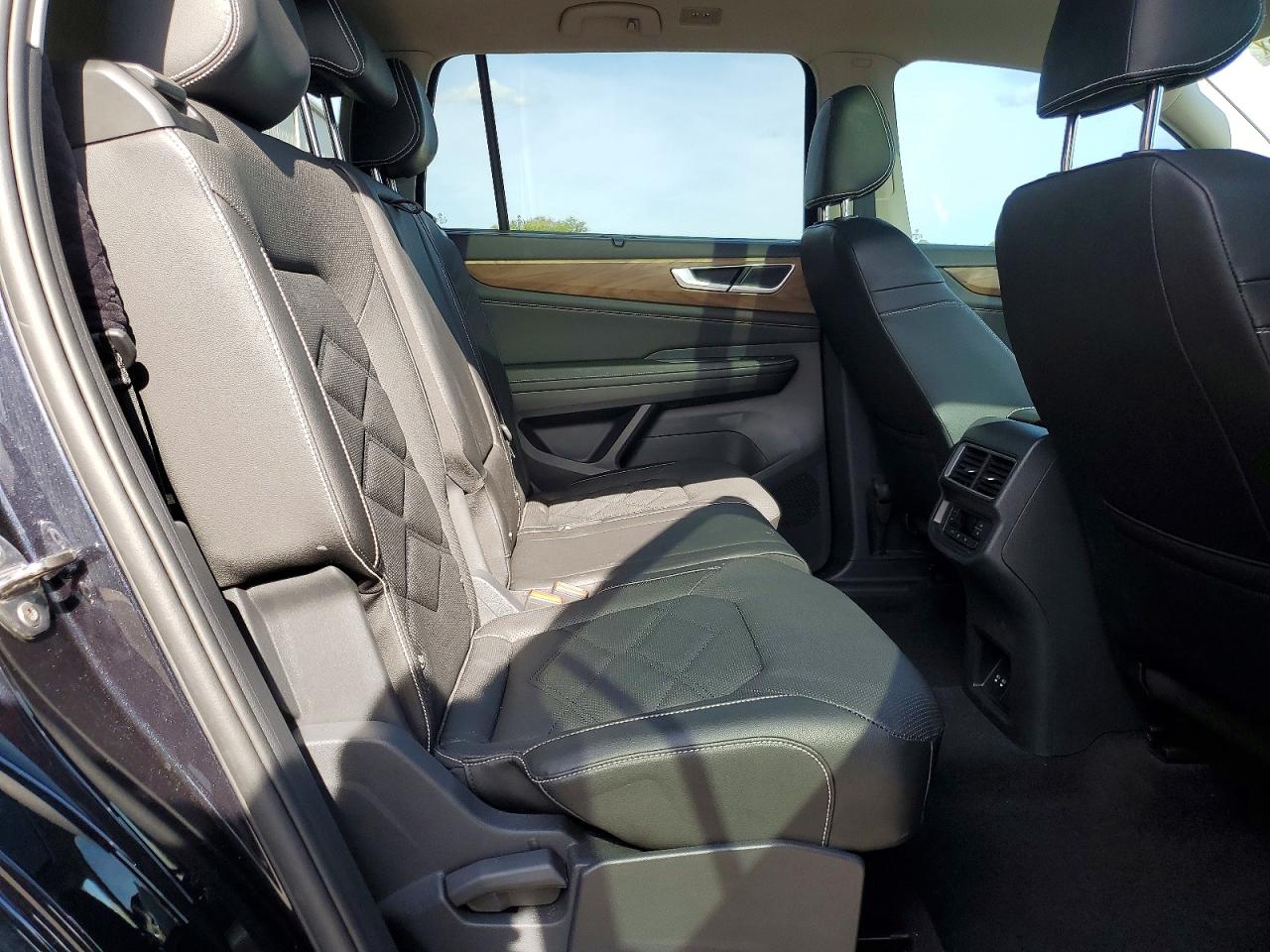 2025 VOLKSWAGEN ATLAS