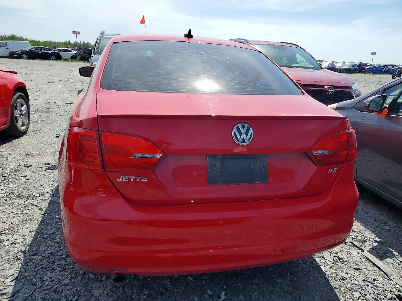 2011 VOLKSWAGEN JETTA