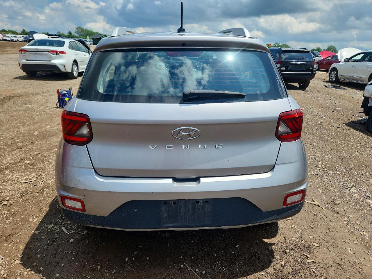 2023 HYUNDAI VENUE