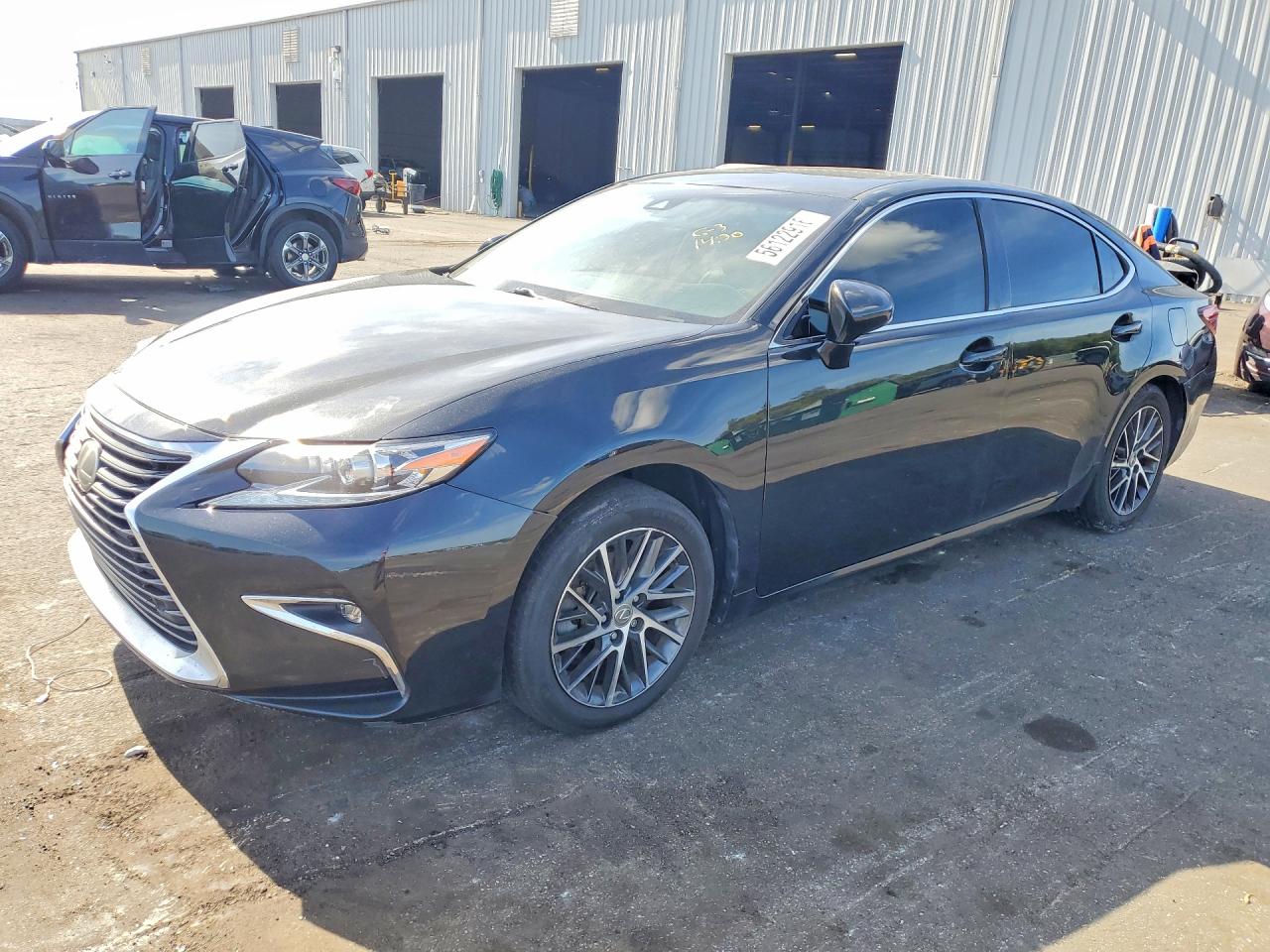 2016 LEXUS ES350