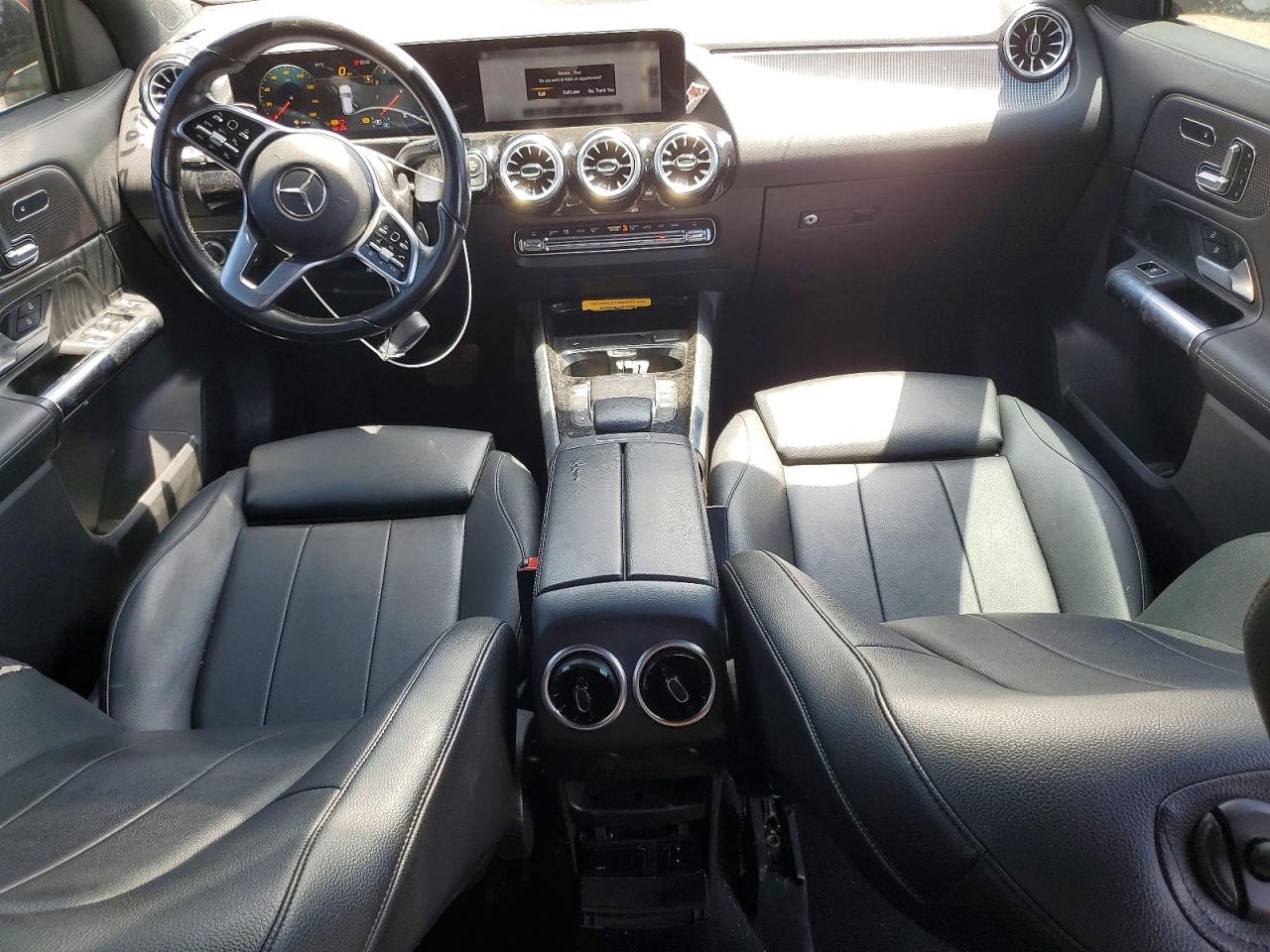2022 MERCEDES-BENZ GLA-CLASS