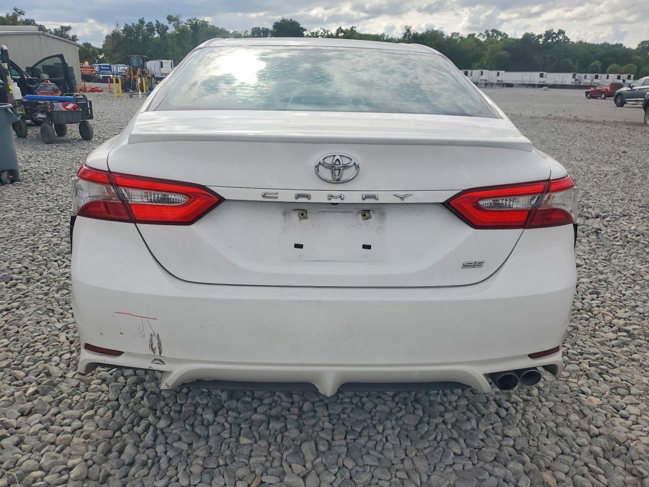 2018 TOYOTA CAMRY
