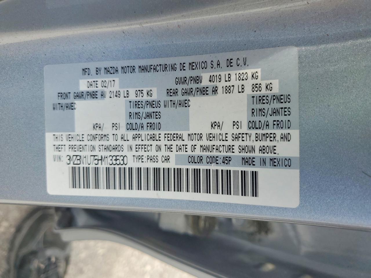 2017 MAZDA 3
