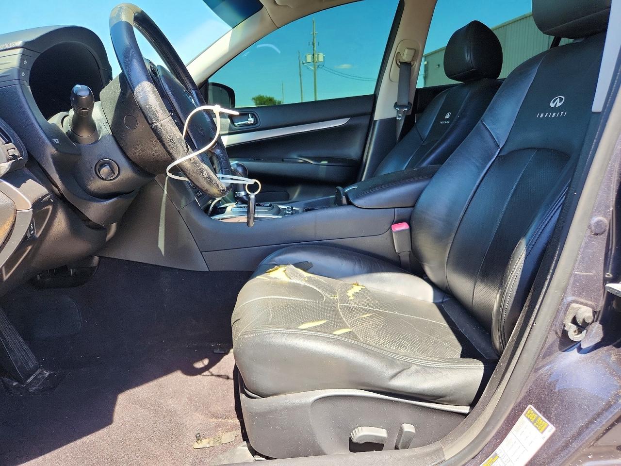 2011 INFINITI G37