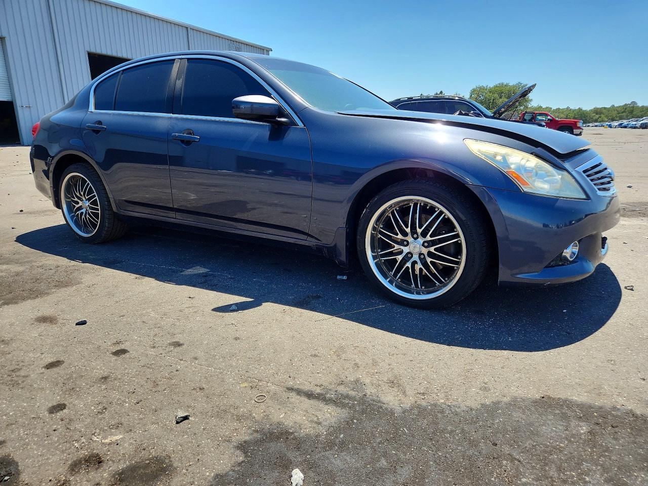 2011 INFINITI G37