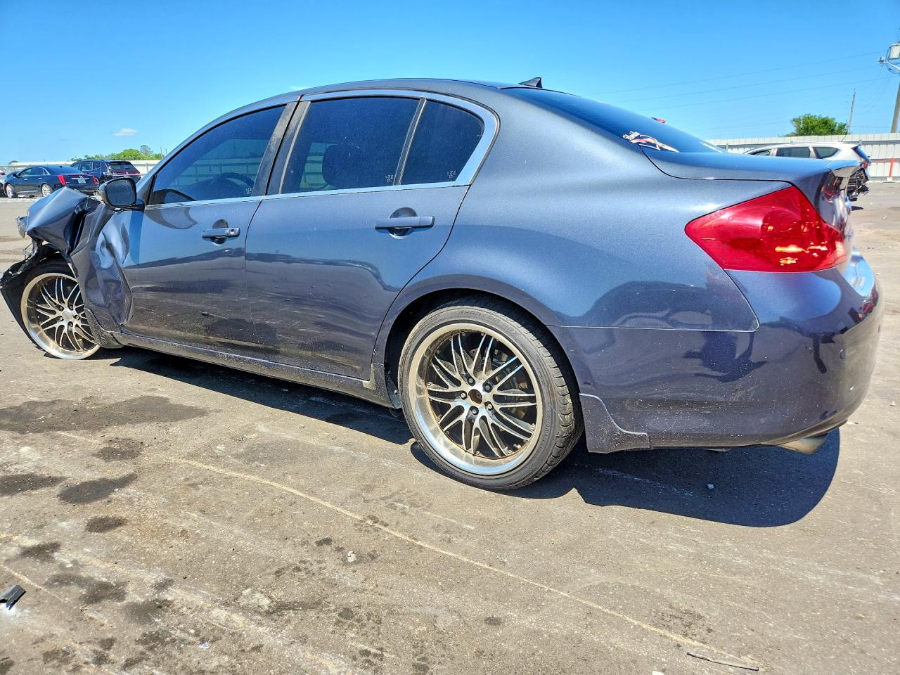2011 INFINITI G37