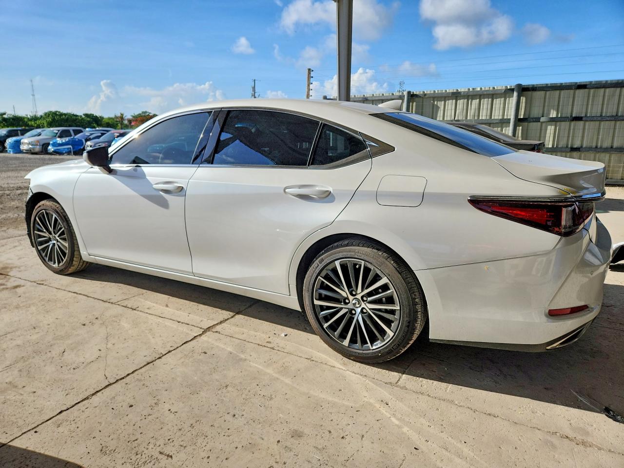 2025 LEXUS ES350