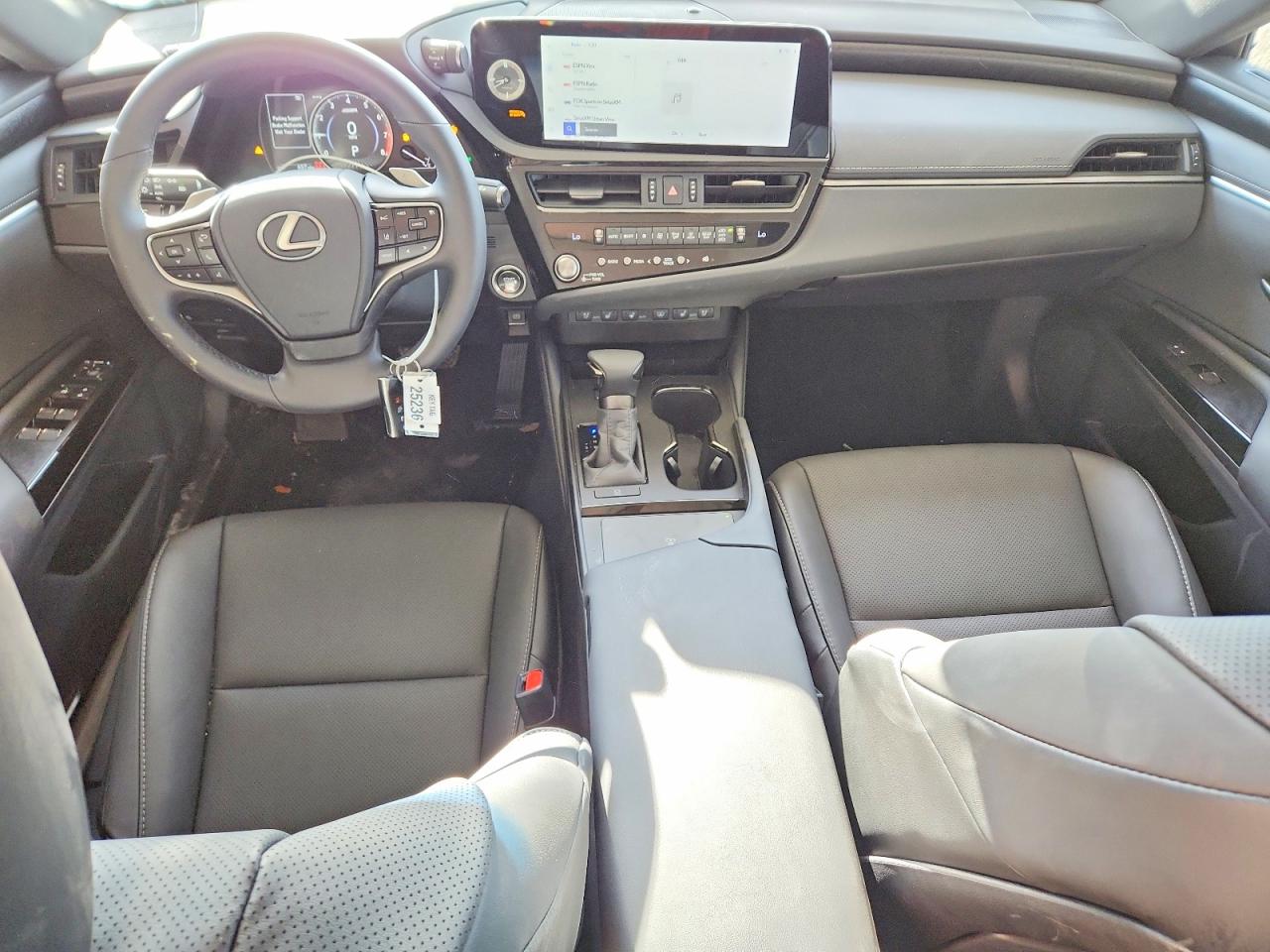 2025 LEXUS ES350