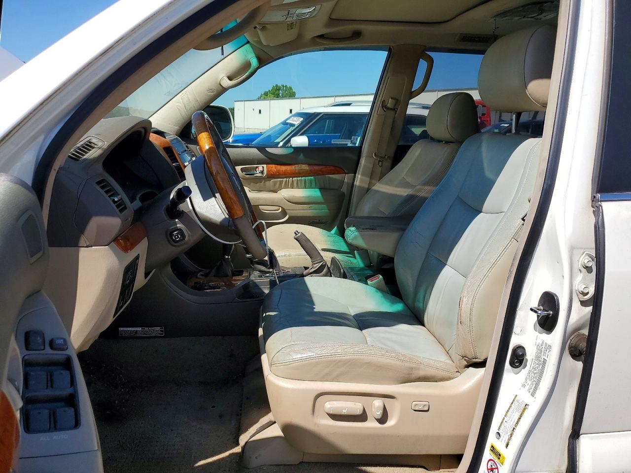 2004 LEXUS GX