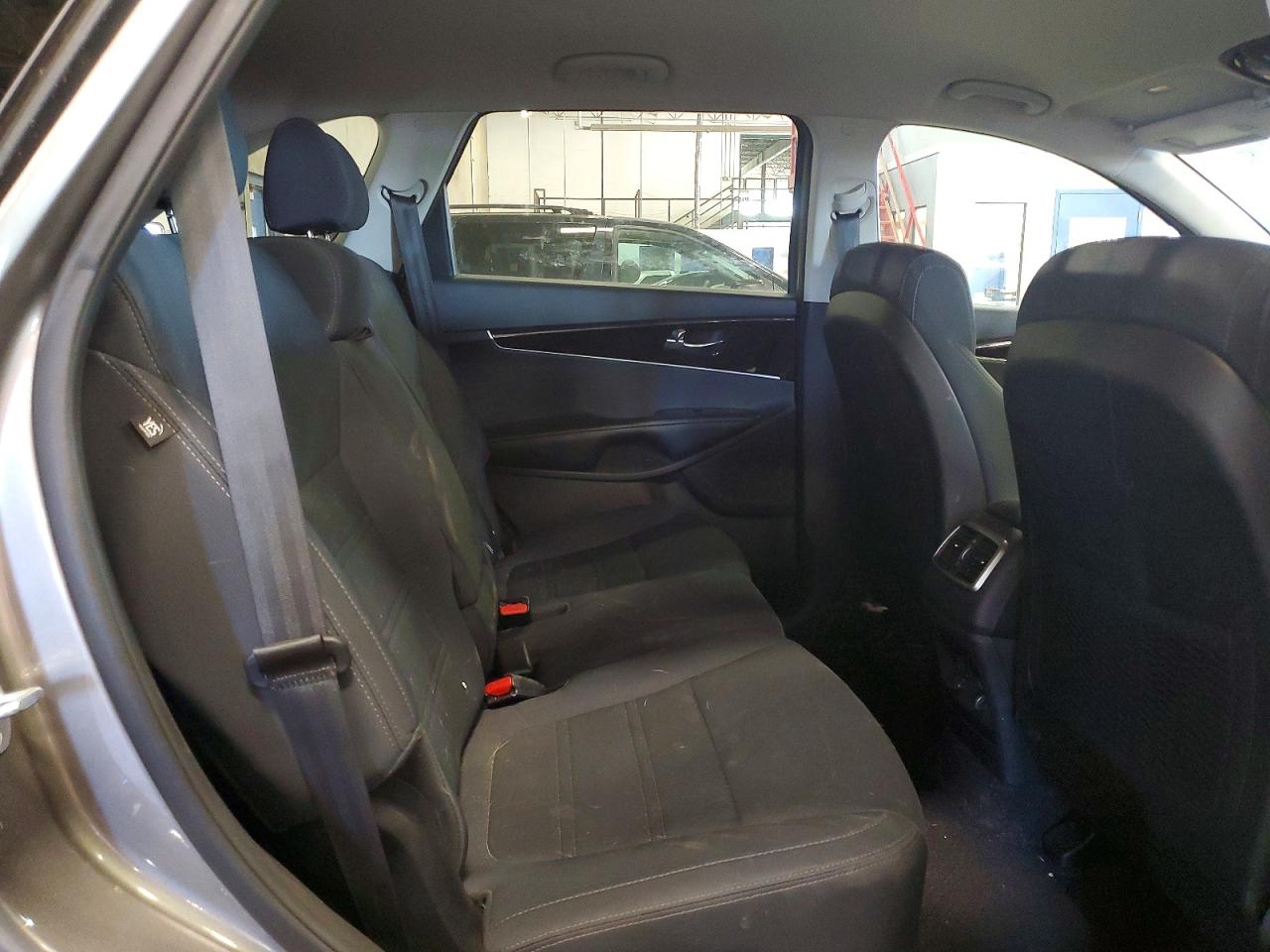 2017 KIA SORENTO