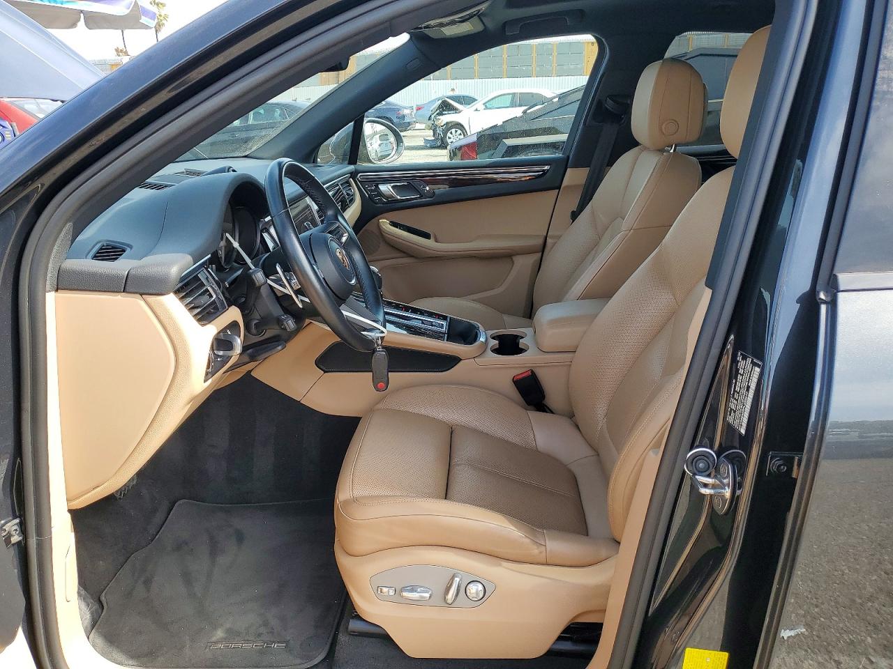 2023 PORSCHE MACAN