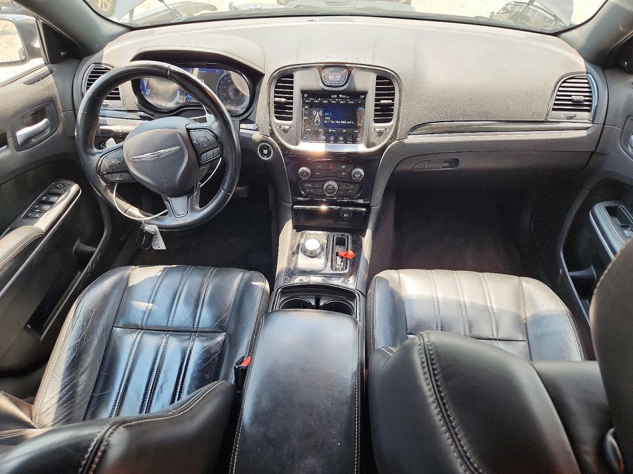 2019 CHRYSLER 300