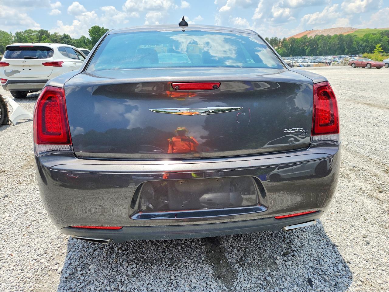 2019 CHRYSLER 300