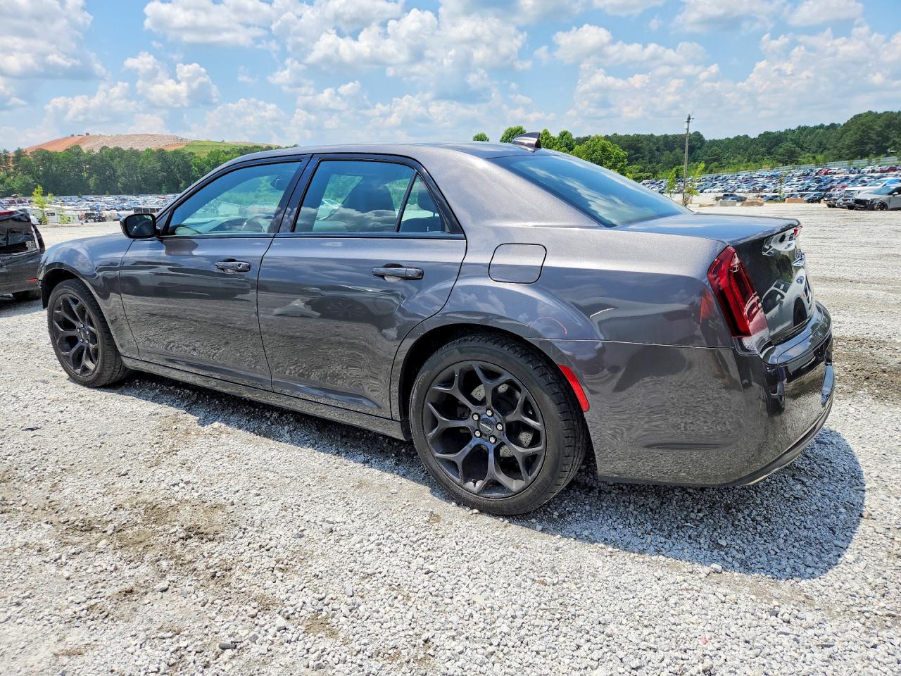 2019 CHRYSLER 300