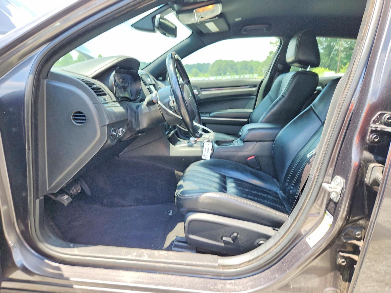 2019 CHRYSLER 300