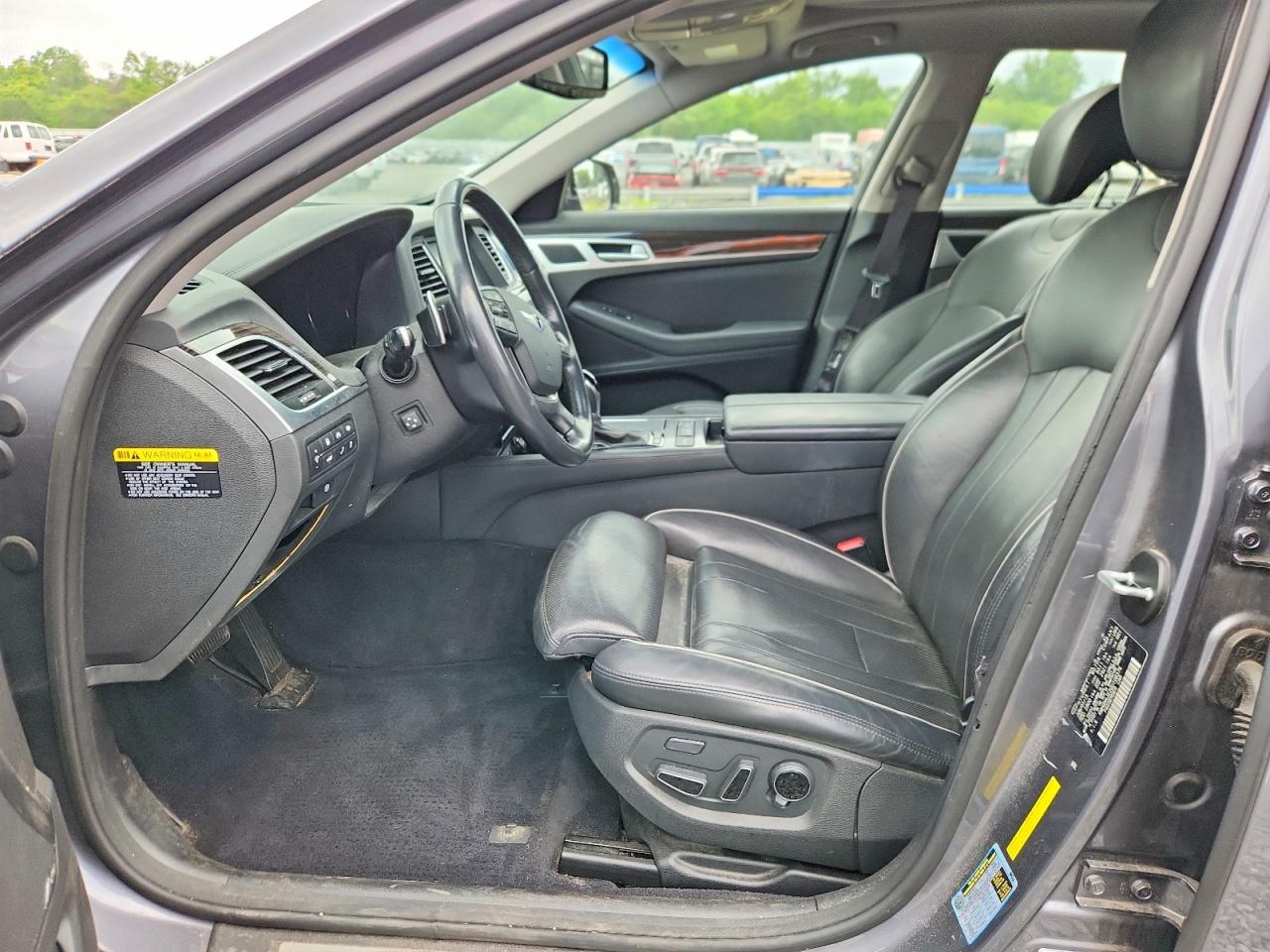 2016 HYUNDAI GENESIS