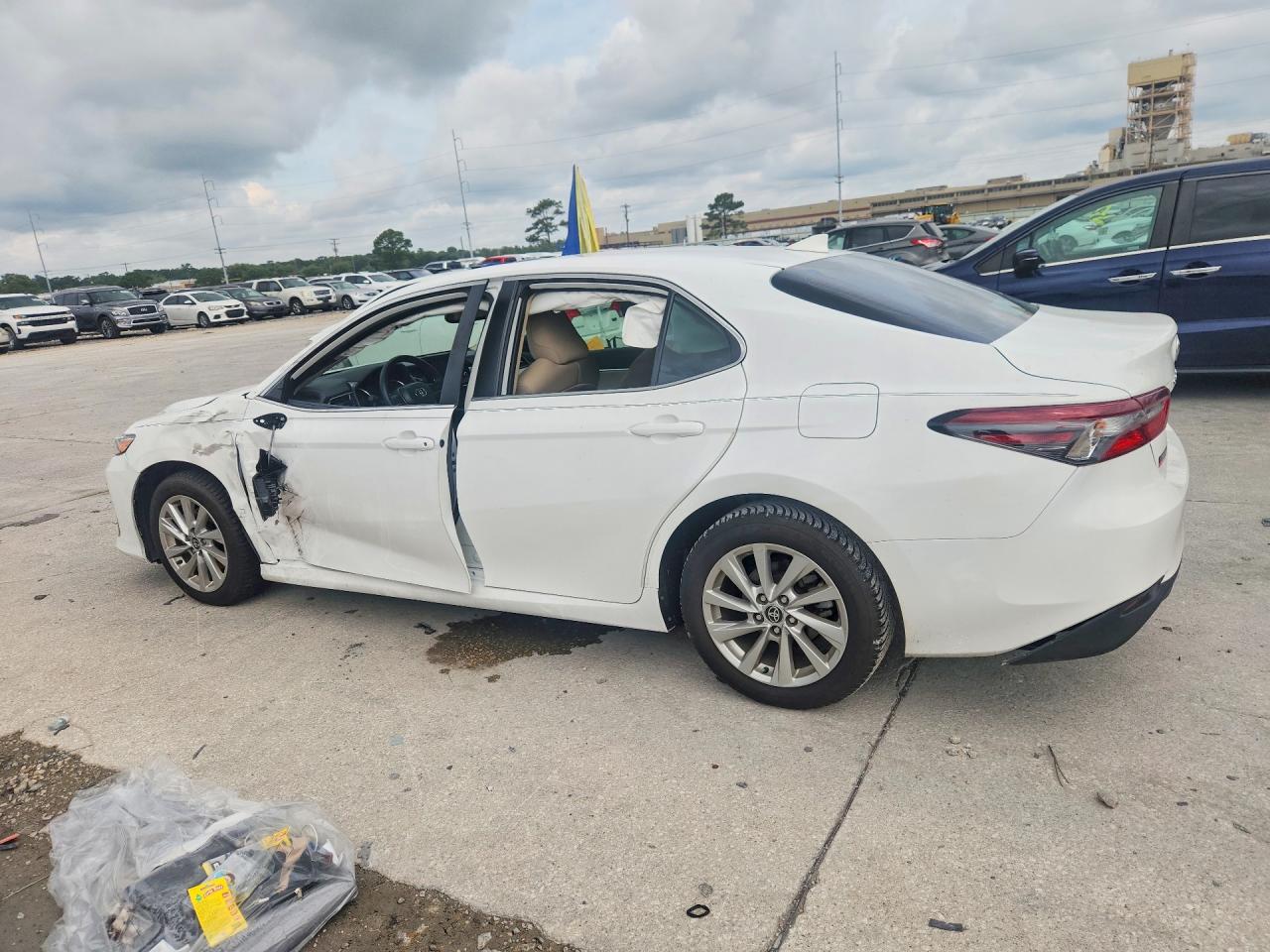 2024 TOYOTA CAMRY