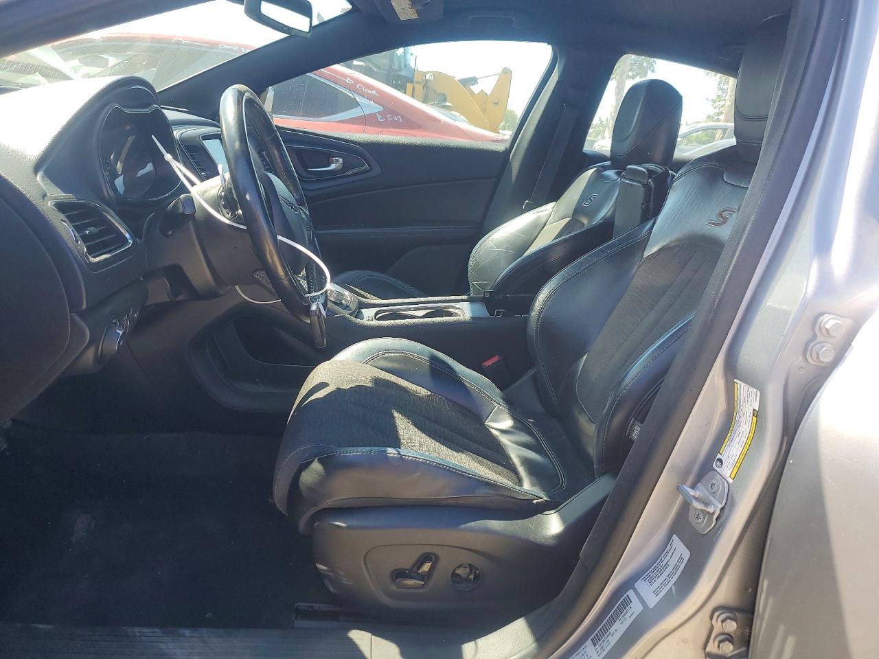 2015 CHRYSLER 200