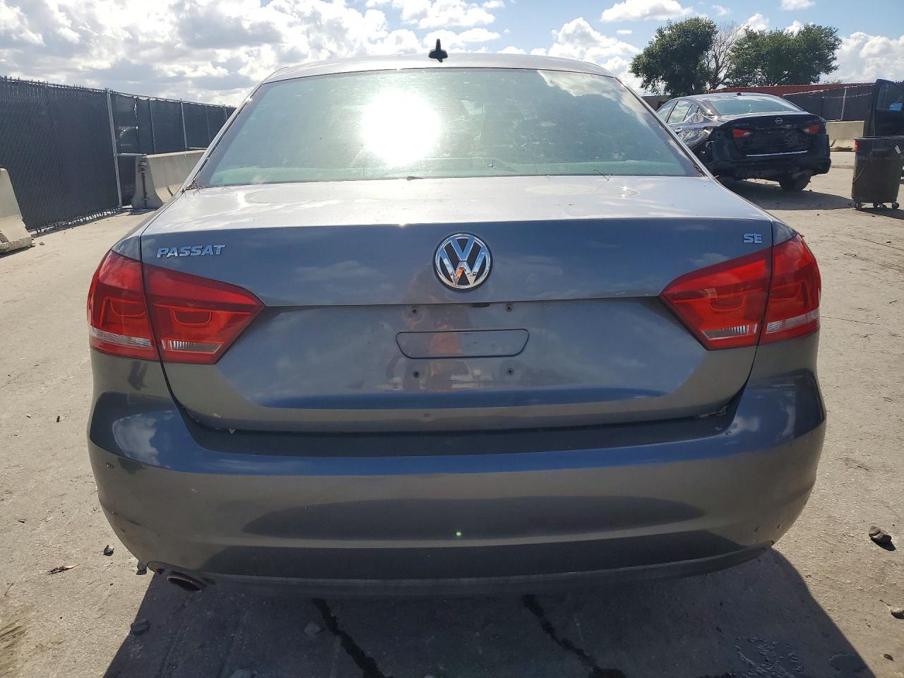 2014 VOLKSWAGEN PASSAT