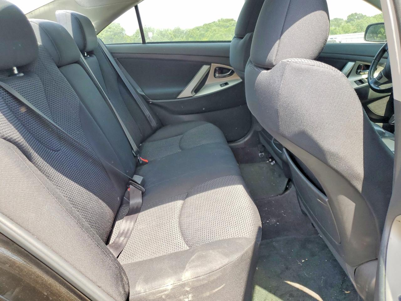 2011 TOYOTA CAMRY
