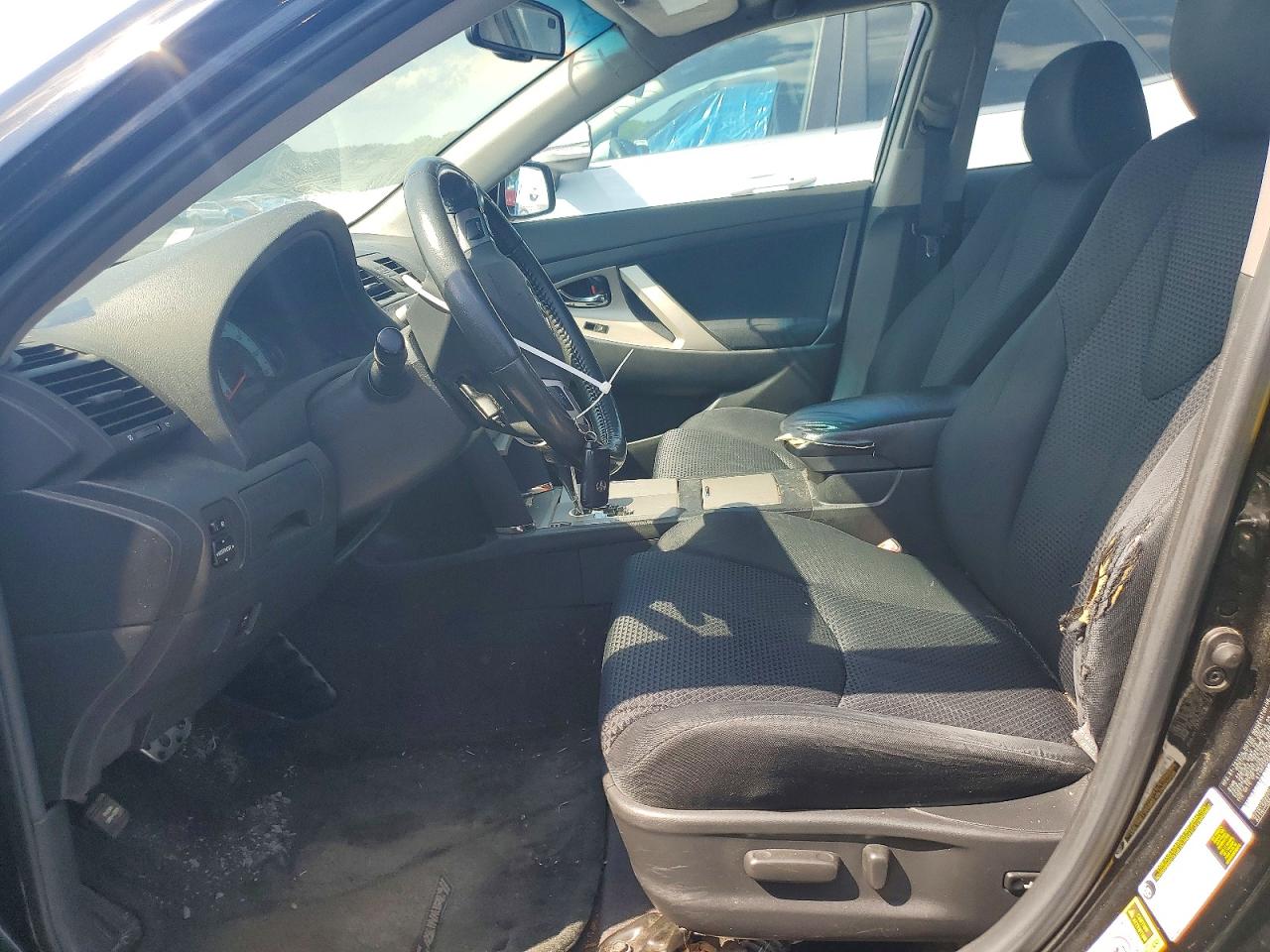 2011 TOYOTA CAMRY