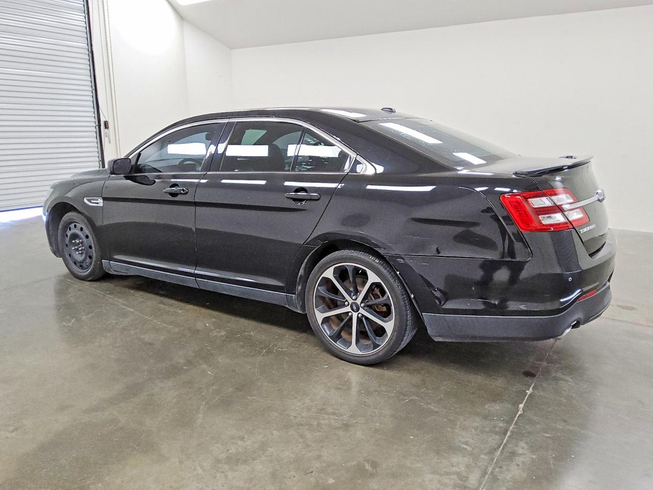 2016 FORD TAURUS