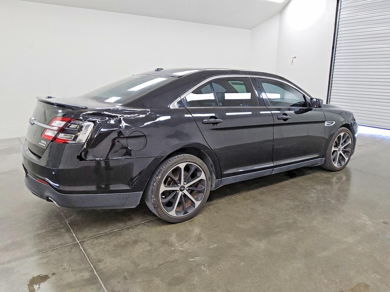 2016 FORD TAURUS