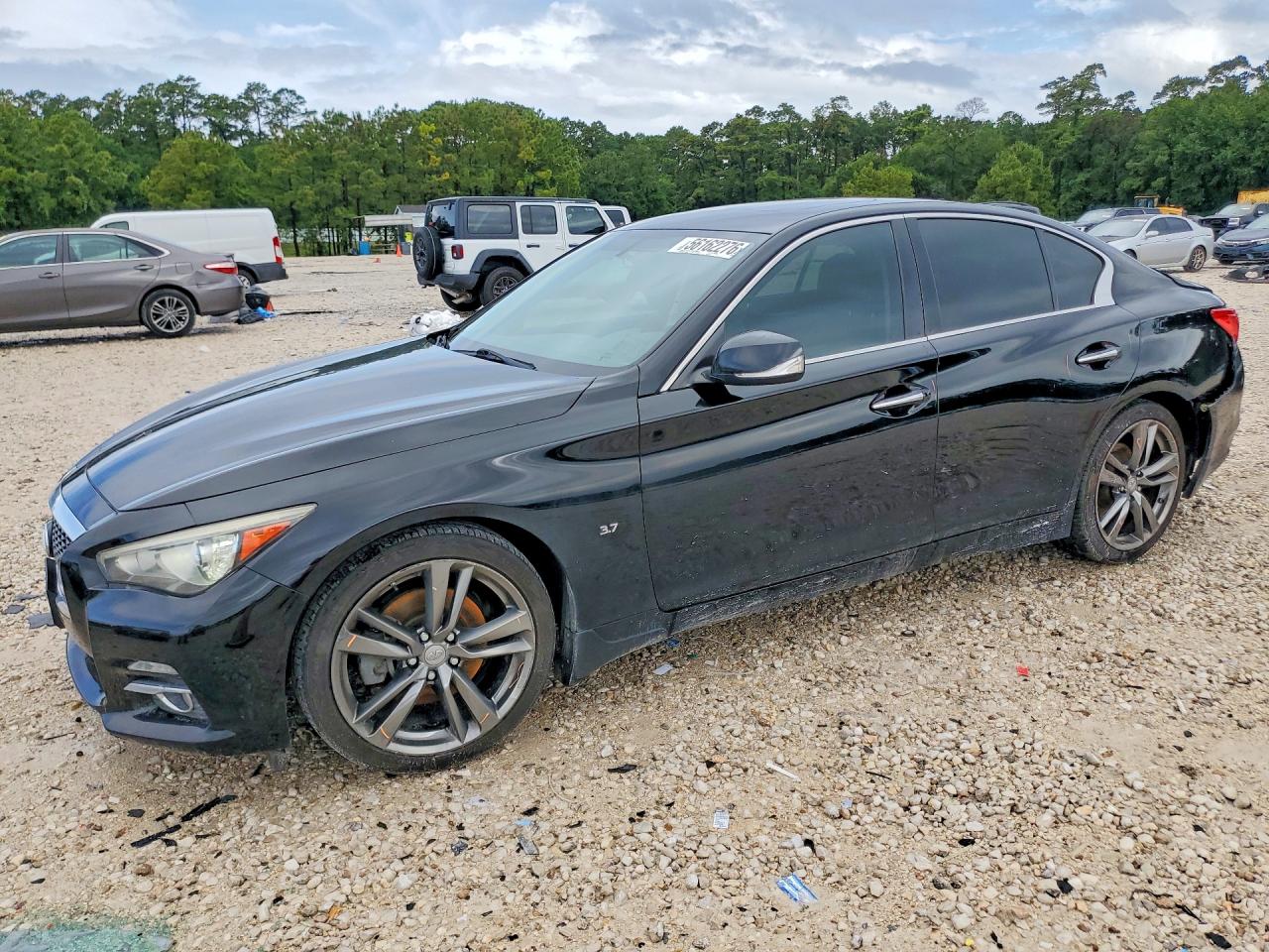 2015 INFINITI Q50