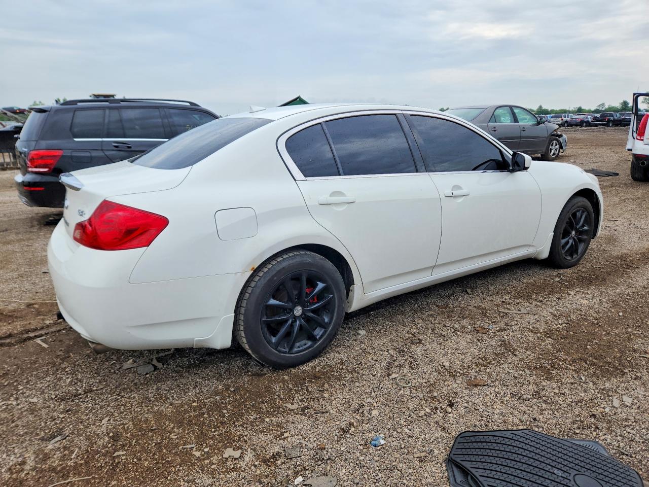 2009 INFINITI G37