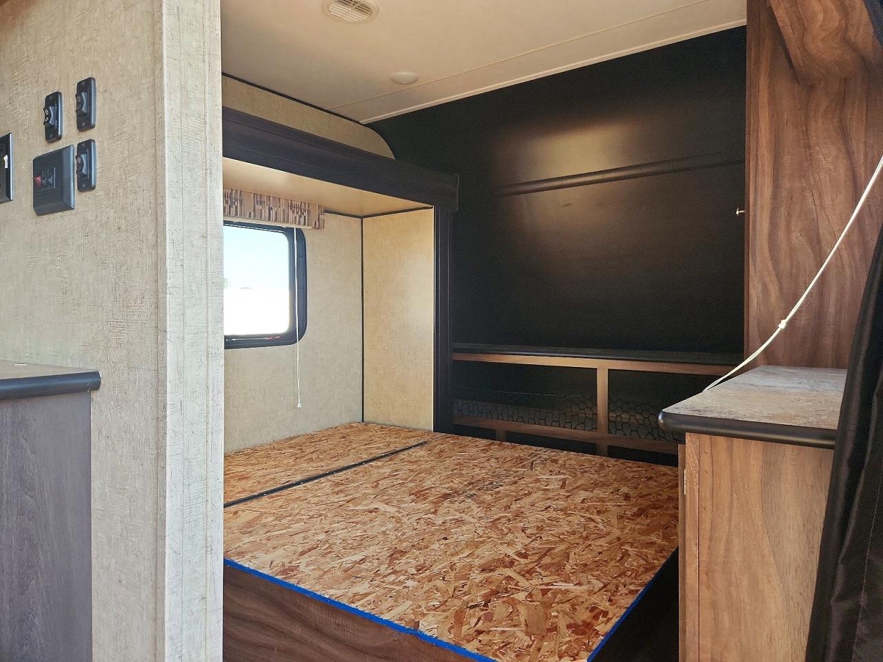 2016 KZ RV