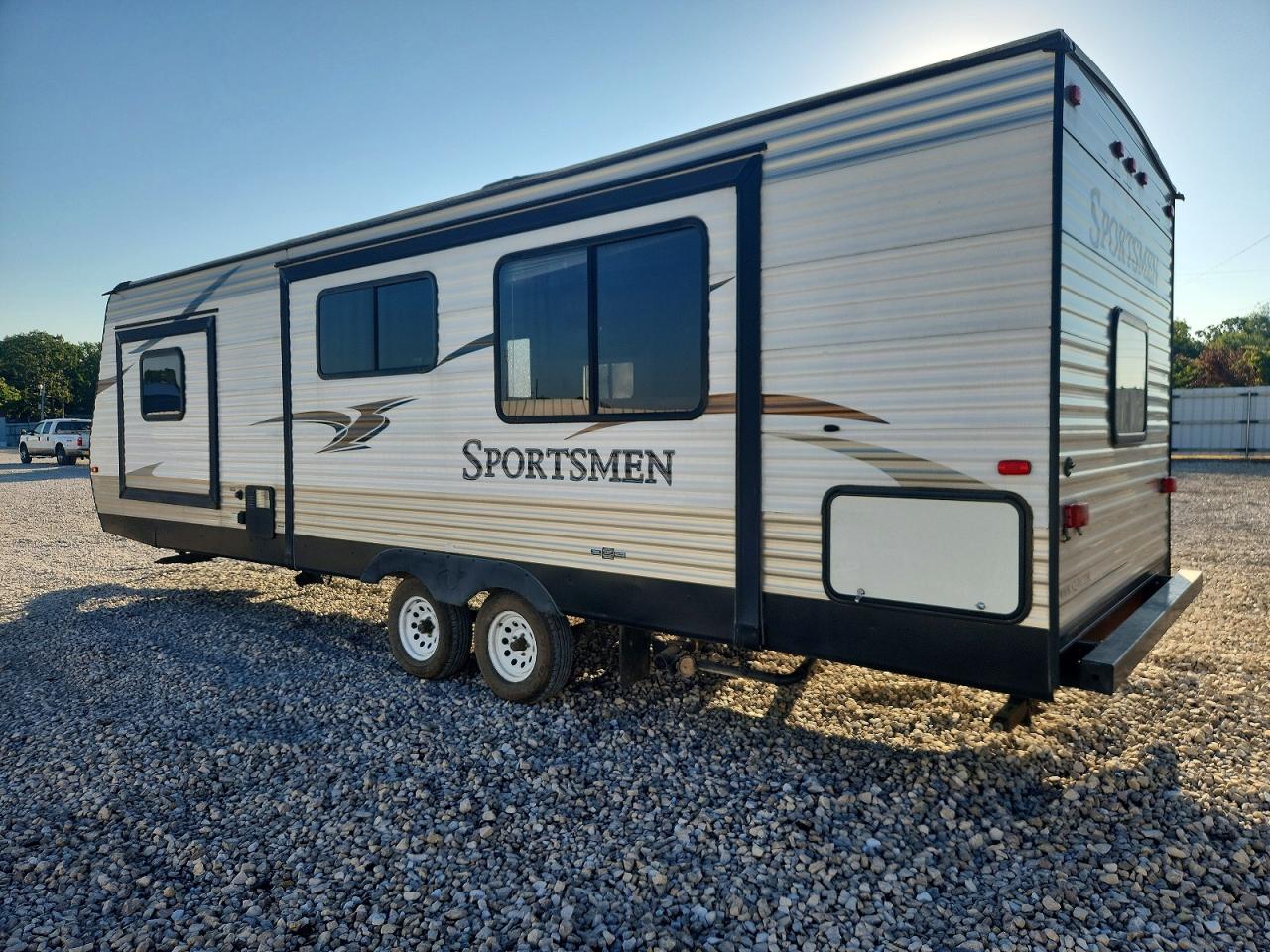2016 KZ RV