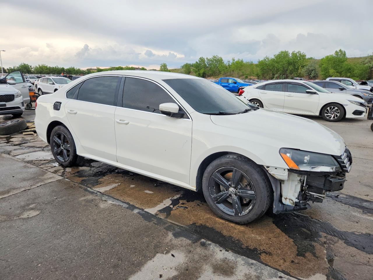 2014 VOLKSWAGEN PASSAT