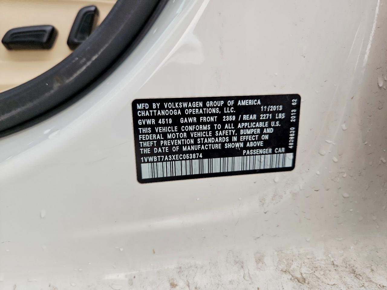 2014 VOLKSWAGEN PASSAT