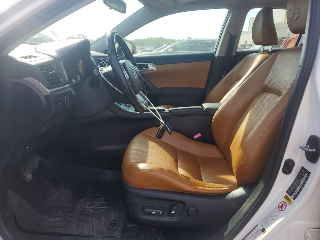2013 LEXUS CT 200