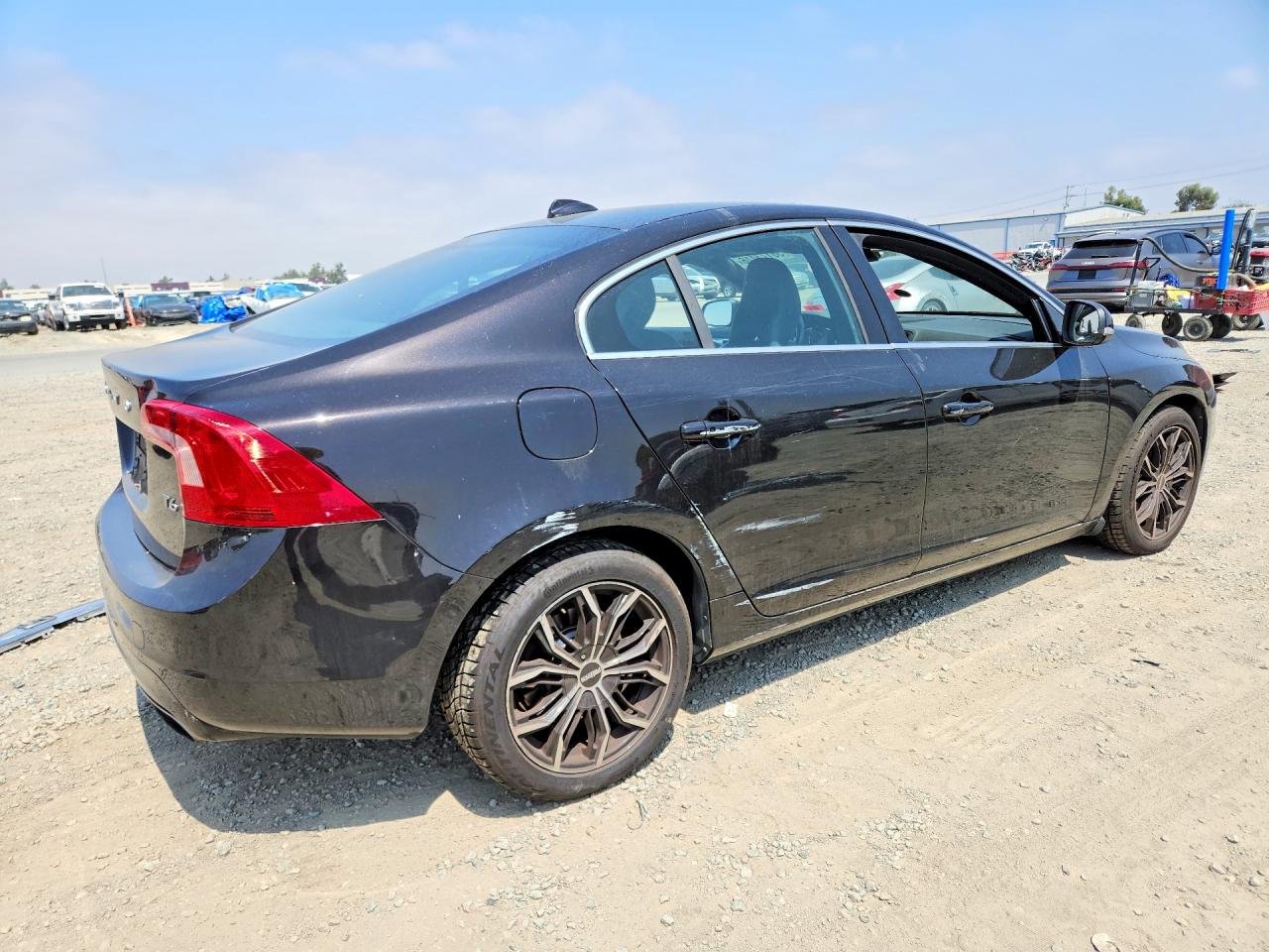 2015 VOLVO S60