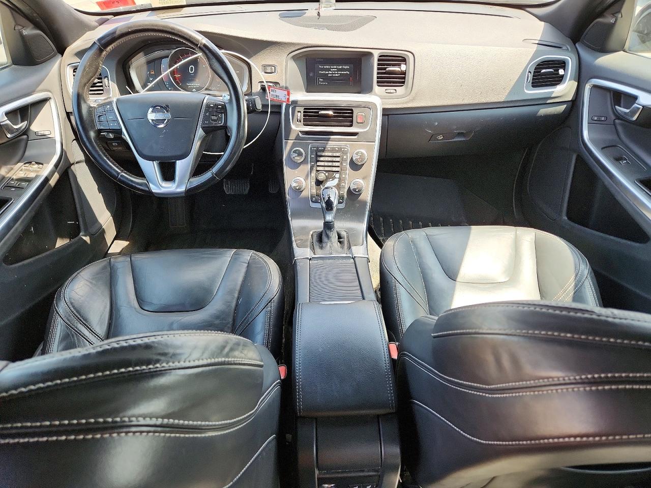 2015 VOLVO S60