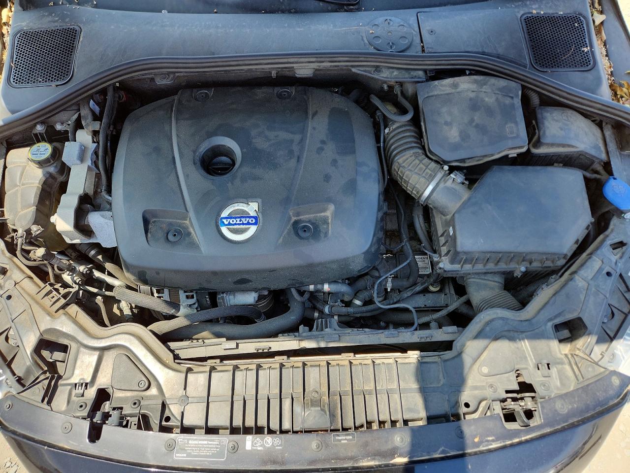 2015 VOLVO S60