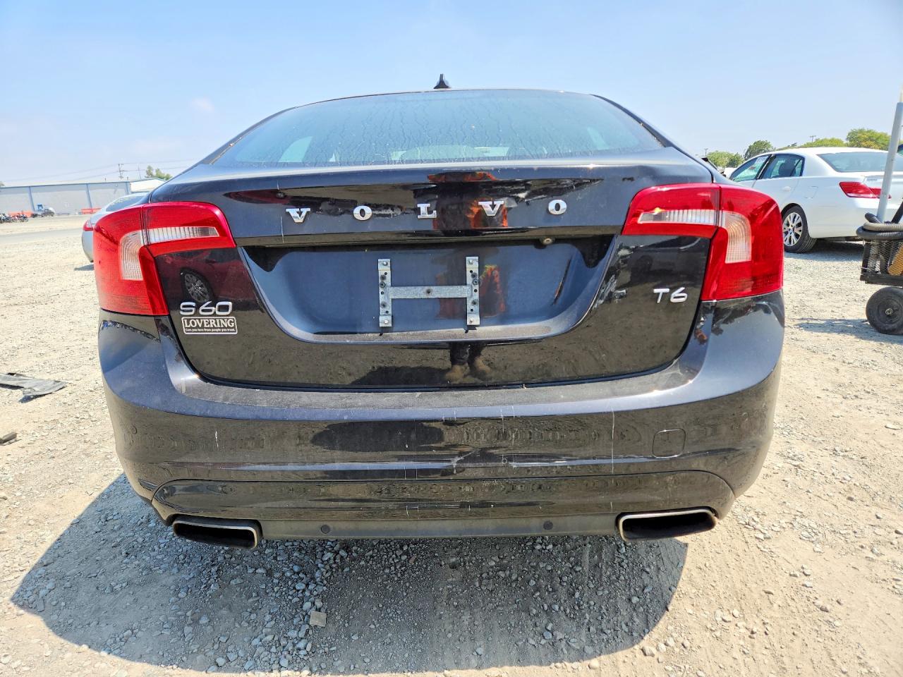 2015 VOLVO S60