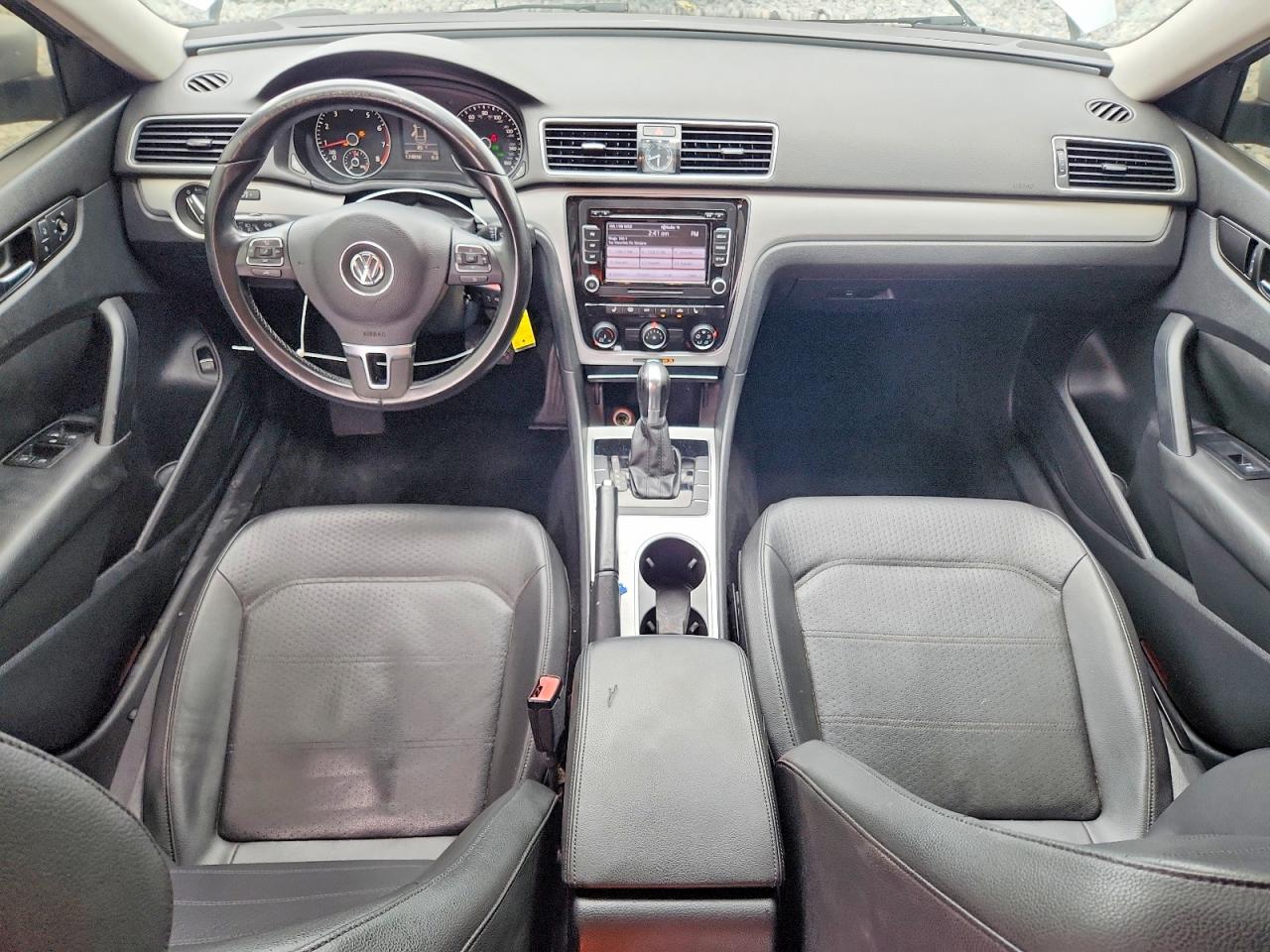 2013 VOLKSWAGEN PASSAT