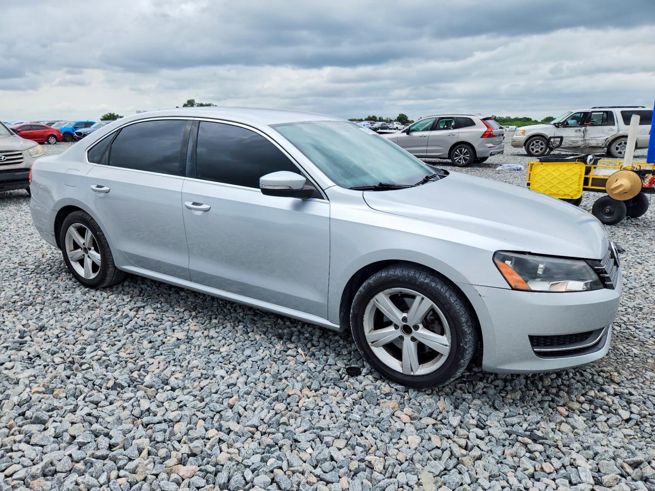 2013 VOLKSWAGEN PASSAT