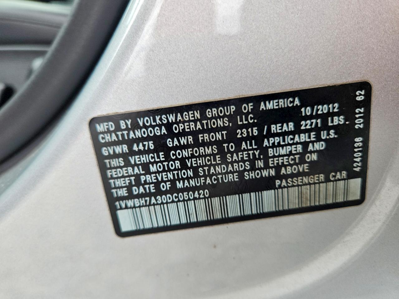 2013 VOLKSWAGEN PASSAT