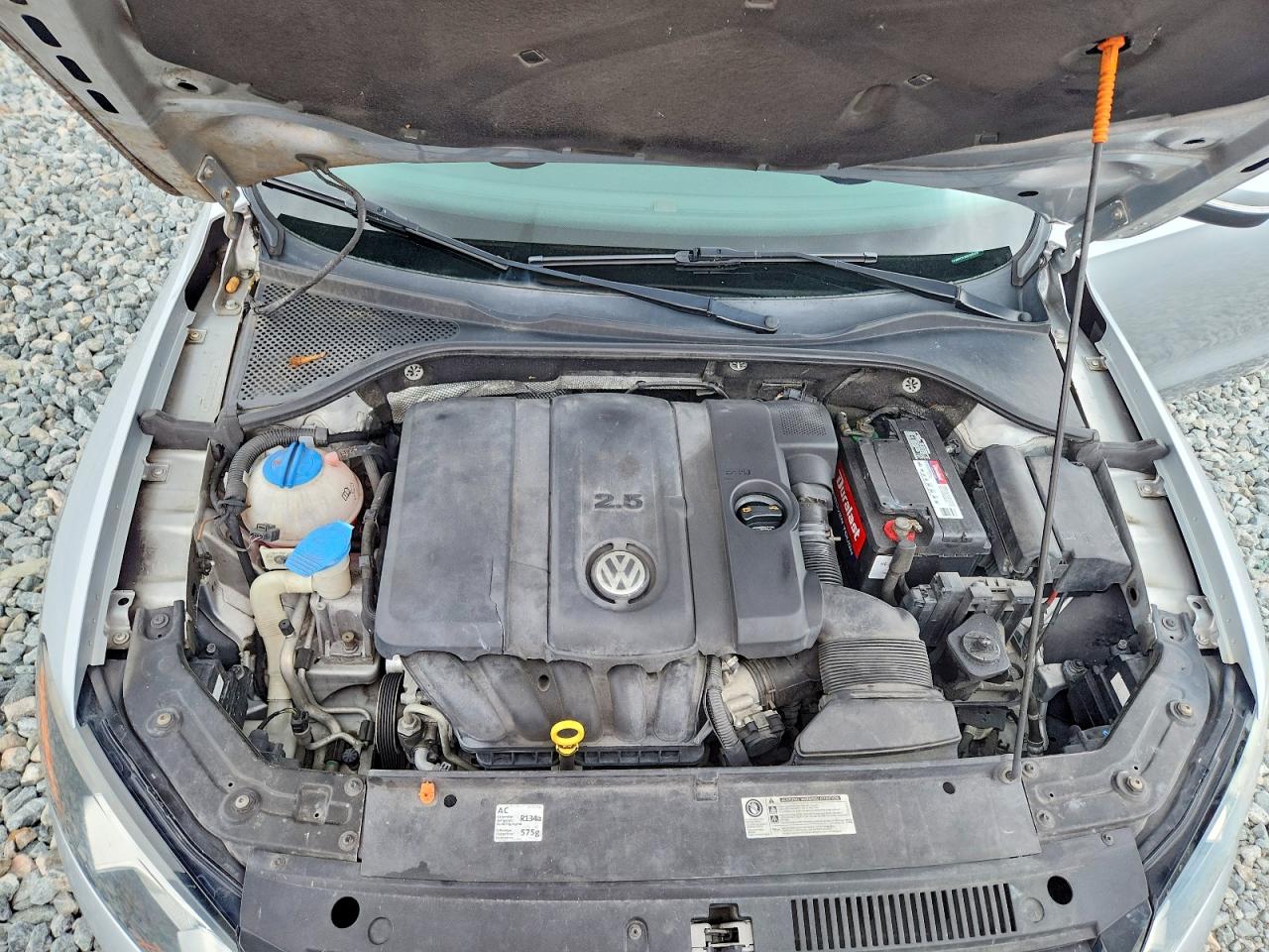 2013 VOLKSWAGEN PASSAT
