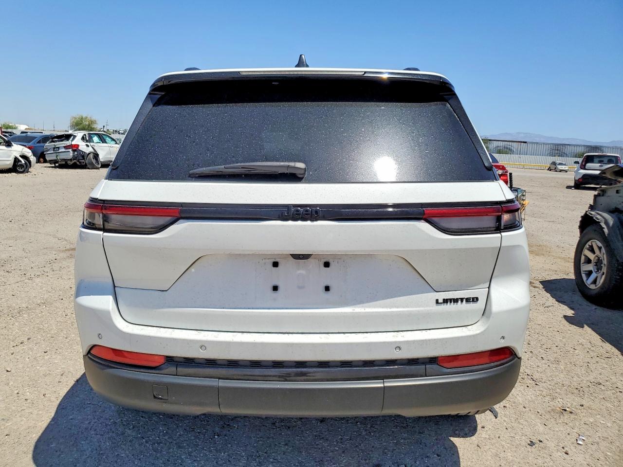 2023 JEEP CHEROKEE